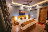 Mokshda Premium Hotel & Restaurant, Rishikesh - 民泊