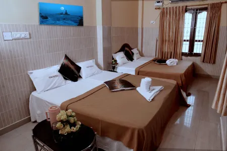 Hotel Viswa Residency Отели рядом с достопримечательностью «Bhagavathy Amman Temple»