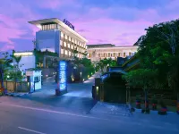 Aston Bojonegoro City Hotel - parking
