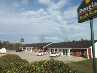 Douglas Inn & Suites, Blue Ridge, GA فنادق في Fannin County