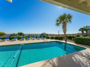 Ocean Pier Beach-View Condos