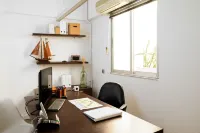 Crops Suites - Bãi đậu xe