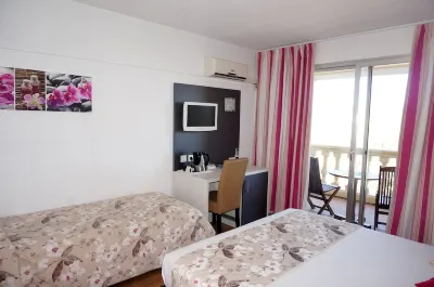 Logis Hotel le Col de l'Ange Các khách sạn ở Les Arcs