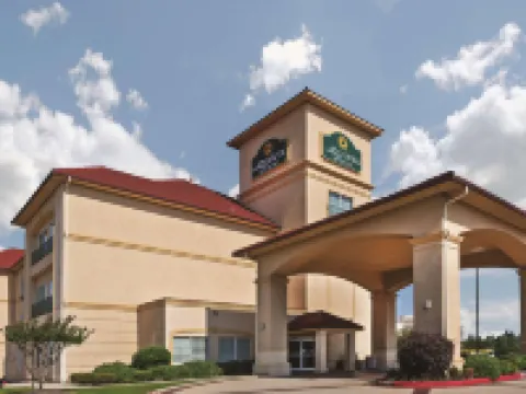 La Quinta Inn & Suites by Wyndham Longview North Hotels in Longview