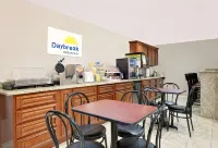 Days Inn by Wyndham Savannah