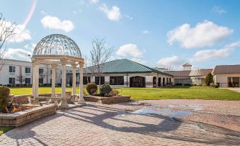 Clarion Inn Elmhurst - Oak Brook Near I-88 I-290 I-294