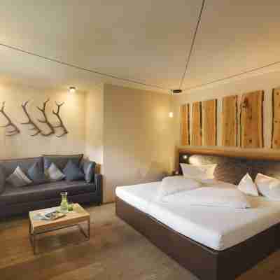 Almhof Family Und Wellness Resort Rooms