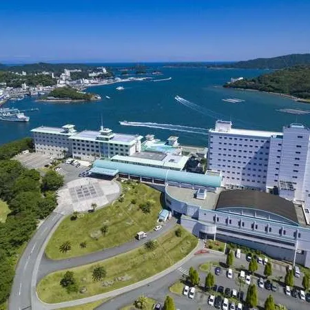 Toba Seaside Hotel