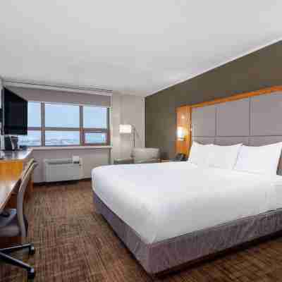 Ramada by Wyndham Northern Grand Hotel & Conference Centre Rooms