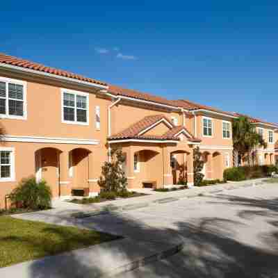 Regal Oaks Resort Vacation Townhomes by Idiliq Hotel Exterior