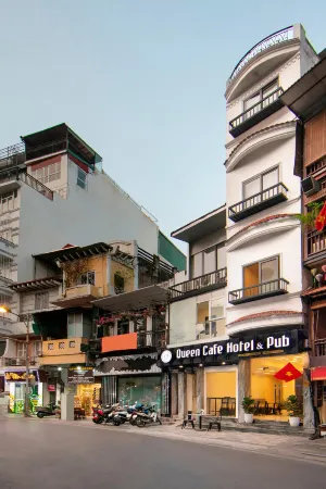 QUEEN CAFE HOTEL & PUB Отели рядом с достопримечательностью «Thang Long Water Puppet Theatre»