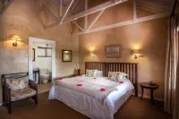 Leeuwenbosch Shearers Lodge - Amakhala Game Reserve فنادق في Grahamstown