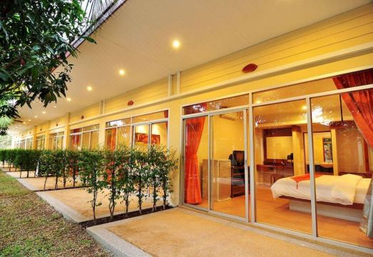 3. 푸켓 시리조트 ..