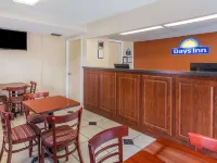 Days Inn by Wyndham Bradenton I-75 Hotels in Bradenton