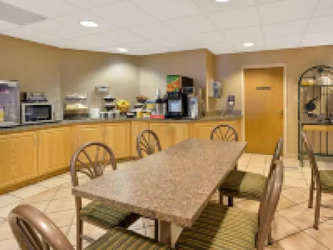 Days Inn by Wyndham Eagan Minnesota Near Mall of America Hotéis em Eagan