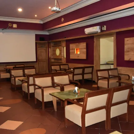 Poppys Vista Hotel