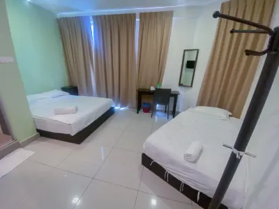 Night Queen Hotel (Kota Warisan)