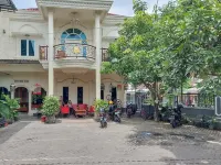Icha Homestay Near Terminal Purabaya Madiun Hotels in Manguharjo