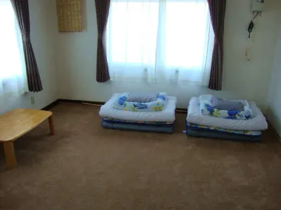 Guest House Hakodate Crossroad – Hostel Hotel dekat JR Shin-Hakodate-Hokuto station