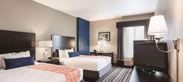 La Quinta Inn & Suites by Wyndham San Antonio Northwest Отели в г. Беар