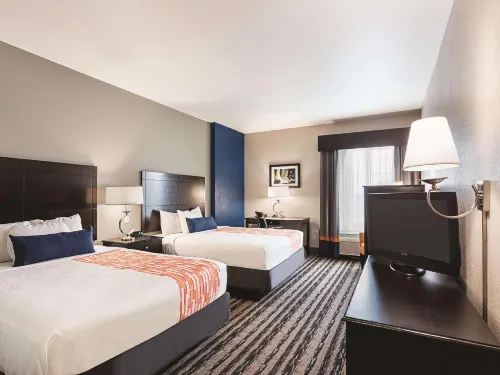 La Quinta Inn & Suites by Wyndham San Antonio Northwest Hotels in Helotes