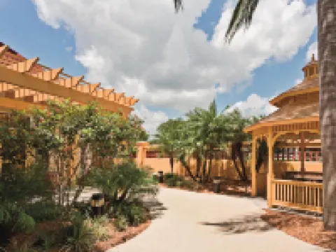 La Quinta Inn & Suites by Wyndham Lakeland West Hotels in Lakeland