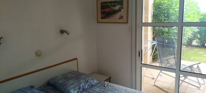 Garden Level for 5 People with Sea View Hotels in Saint-Raphaël