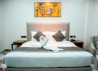 Airdrop Hotel Hotels in 