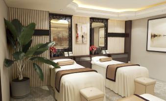 Hanoi Lake View Hotel & Spa