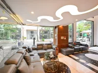 Laguna Hotel Hotels near District 7
