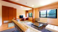Hotel Ryu Resort and Spa Отели в г. Такаяма
