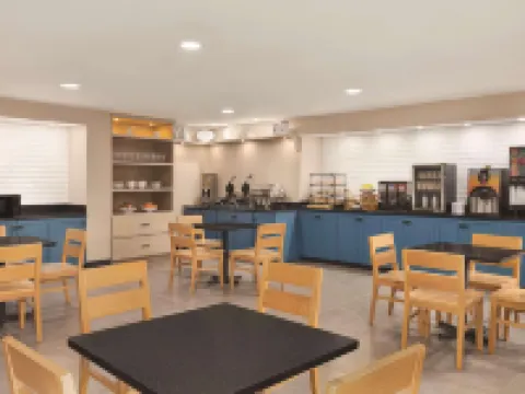 Country Inn & Suites by Radisson, Dunn I-95 Hotels in Dunn