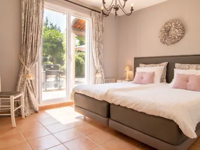 Petit Paradis Villa 44 Hotels near Le Jardin du Golf