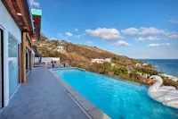 Luxury St Croix Home w/ Oceanfront Pool & Views - Strand
