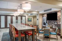 Hampton Inn Baltimore/Bayview Campus - 2-Star
