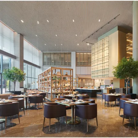 Sheraton Shenzhen Nanshan Отели рядом с достопримечательностью «Озеро Сили»