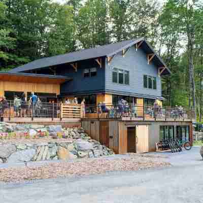 Madbush Falls Hotel Exterior