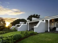 Founders Lodge by Mantis