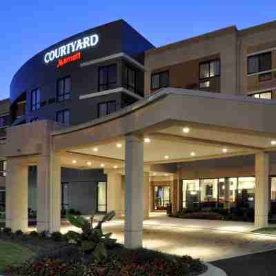 Courtyard Clarksville Hotel Exterior