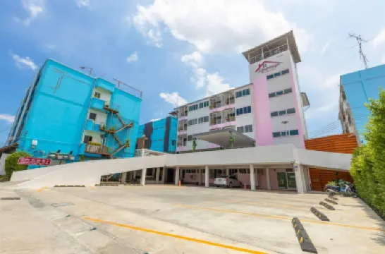 사난완 홈텔 New Bangkok Electric Company Limited 주변 호텔