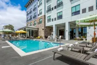 Hotel Centro Sonoma Wine Country, Tapestry by Hilton - Swimmingpools