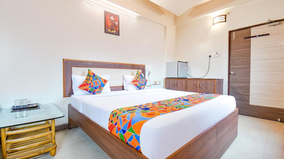 Fabhotel Shreeyash Residency