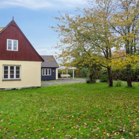 "Edele" - 3.8km from the Sea