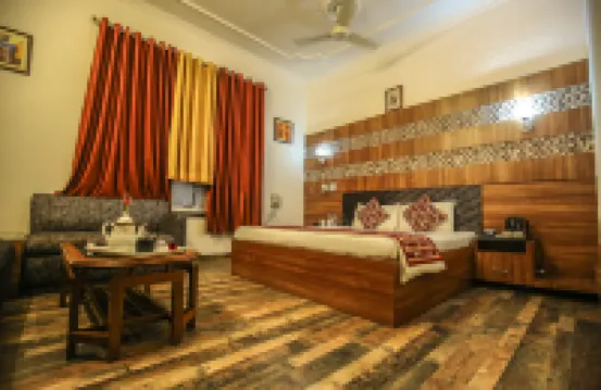 Hotel Goverdhan Palace
