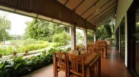 Whispering Waters - Pet friendly