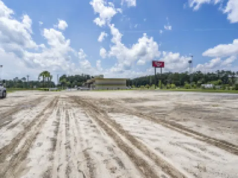 レッド ルーフ イン マックレニー マックレニーのホテル