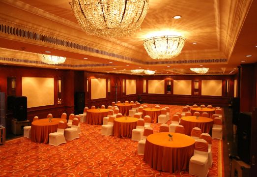 5. 더 게이트웨이 ..