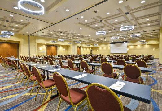 1. 더블트리 바이 ..