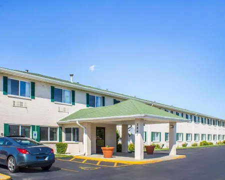 Quality Inn & Suites Отели в г. Ашваюбенон