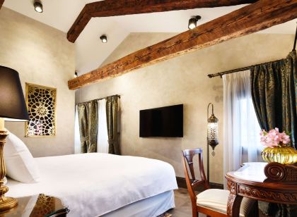 Empress Theodora Apartments